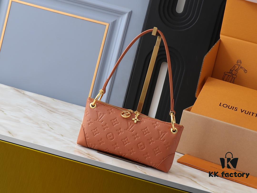 69306331f09edb6de4c50b89 Upgraded Original M12174 This Pochette Sèvres Belongs to the LV Ski Collection, Ready to Shine in a 'Sparkling' Gunmetal Tone