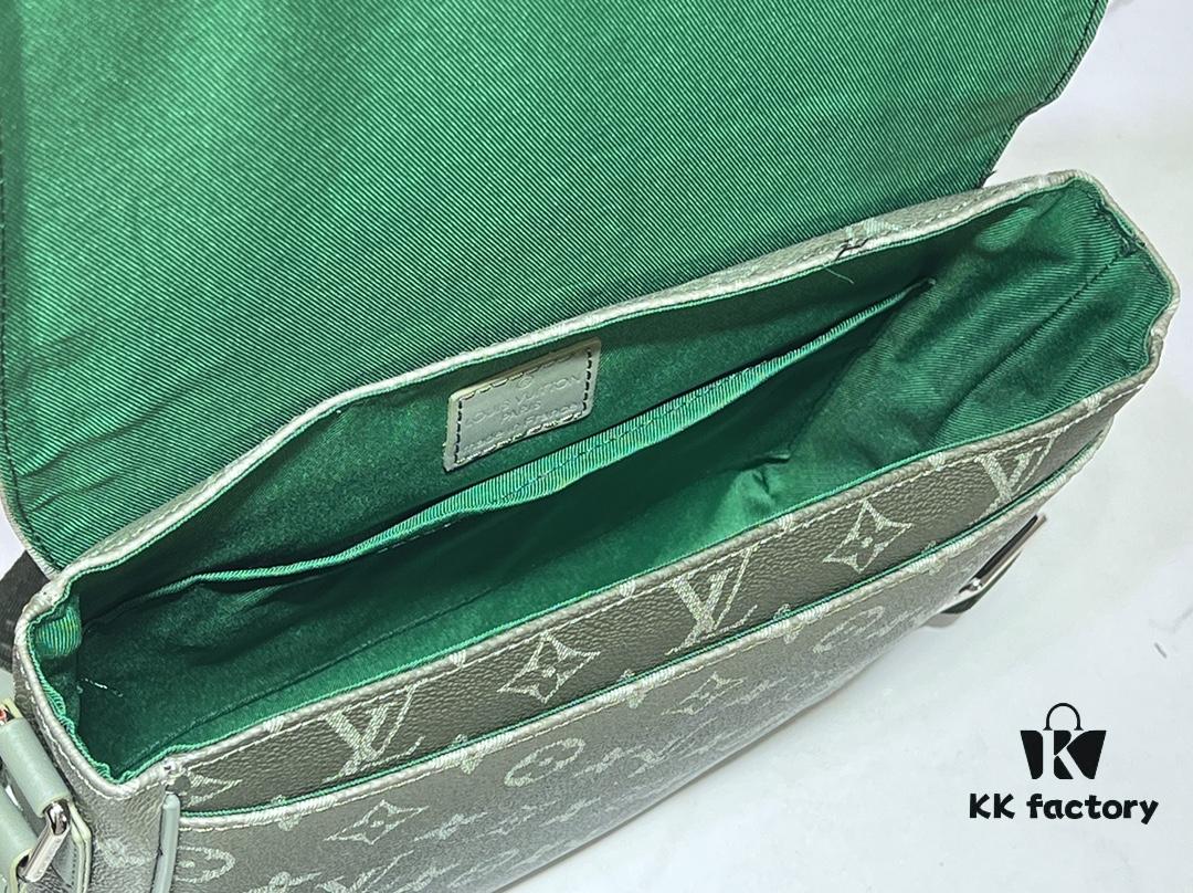693064076e68136f4d9a43ea Upgraded M11593 M46255 Gradient Green Blue Exclusive Men's Free Shipping Messenger Bag District Small Messenger Bag