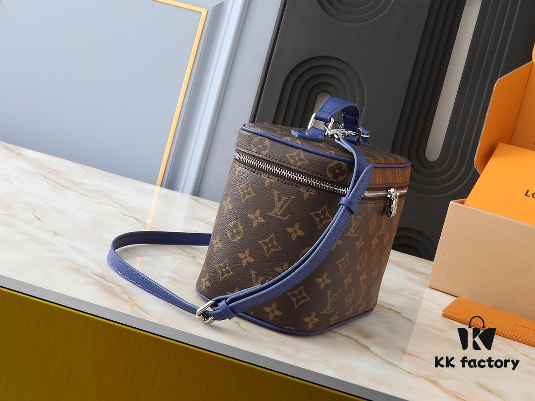 6930640c6e68136f4d9a43f6 Upgraded Original ✨M42265 This style, inspired by the iconic Nice cosmetic pouch, is an elegant wash bag and a personalized choice for carrying essential beauty items. The hidden zip pocket inside the flap keeps particularly valuable personal belongings secure.