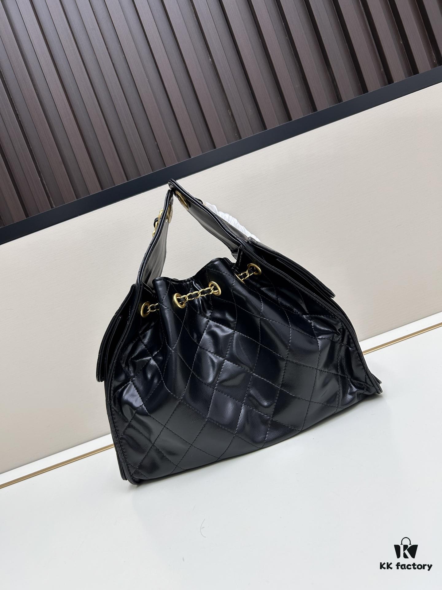 693064126e68136f4d9a43fe New Chanel 25 Handbag