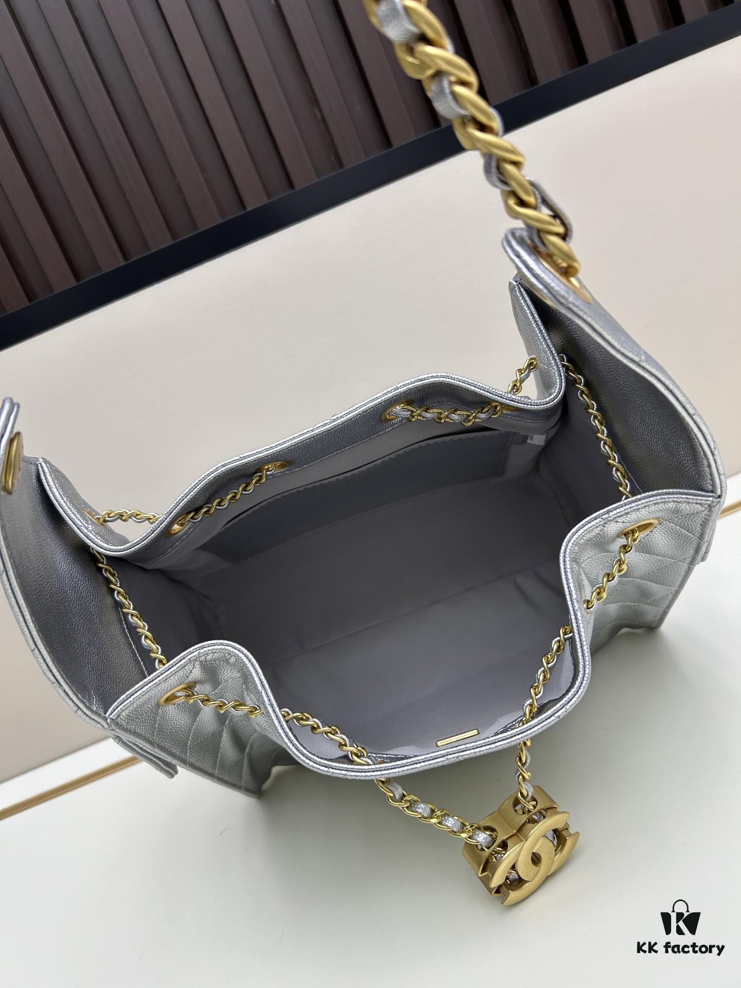 693064136e68136f4d9a4400 New Chanel 25 Handbag