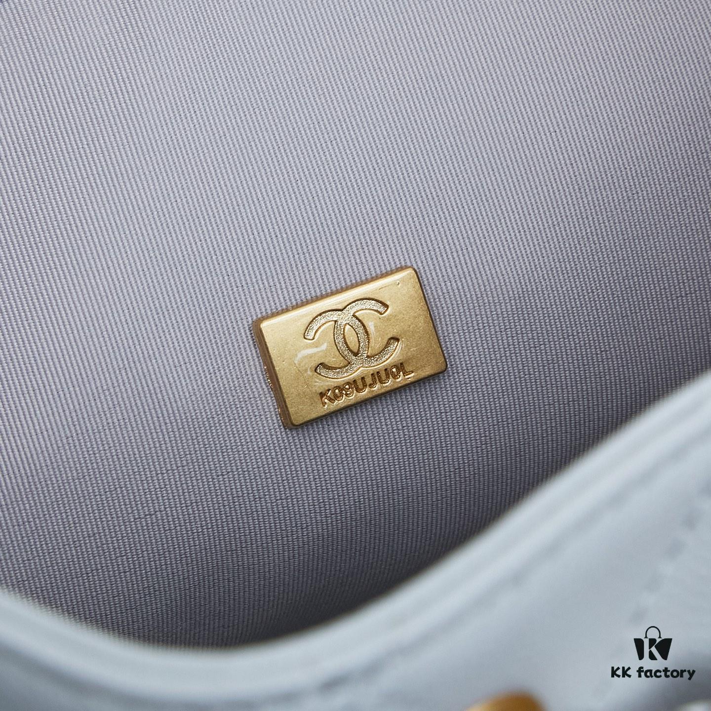 693064146e68136f4d9a4404 New Chanel 25 Handbag