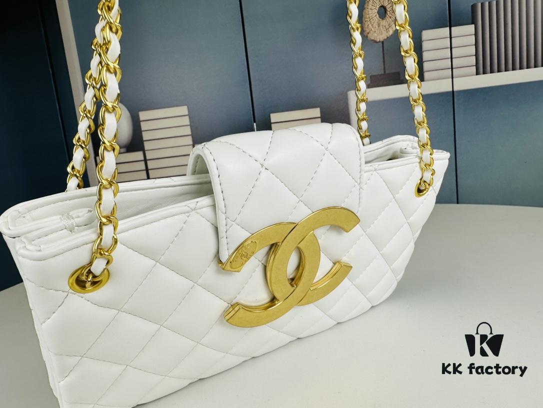 693064266e68136f4d9a4423 New Arrival Large Size 210 Small Size 200 40,000+ into Chanel 24C Retro Oversized Logo Horizontal Chain Bag