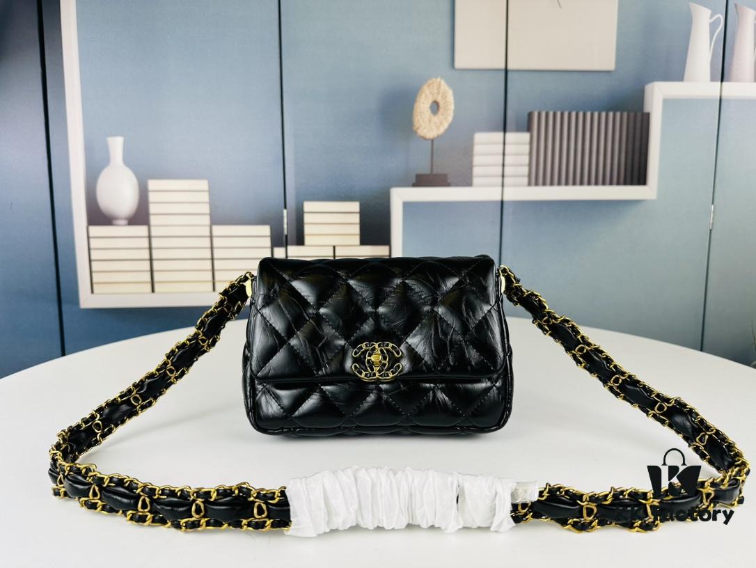 693064276e68136f4d9a4425 New Arrival Today's Recommendation | Chanel 23k Chunky Chain Square Bag