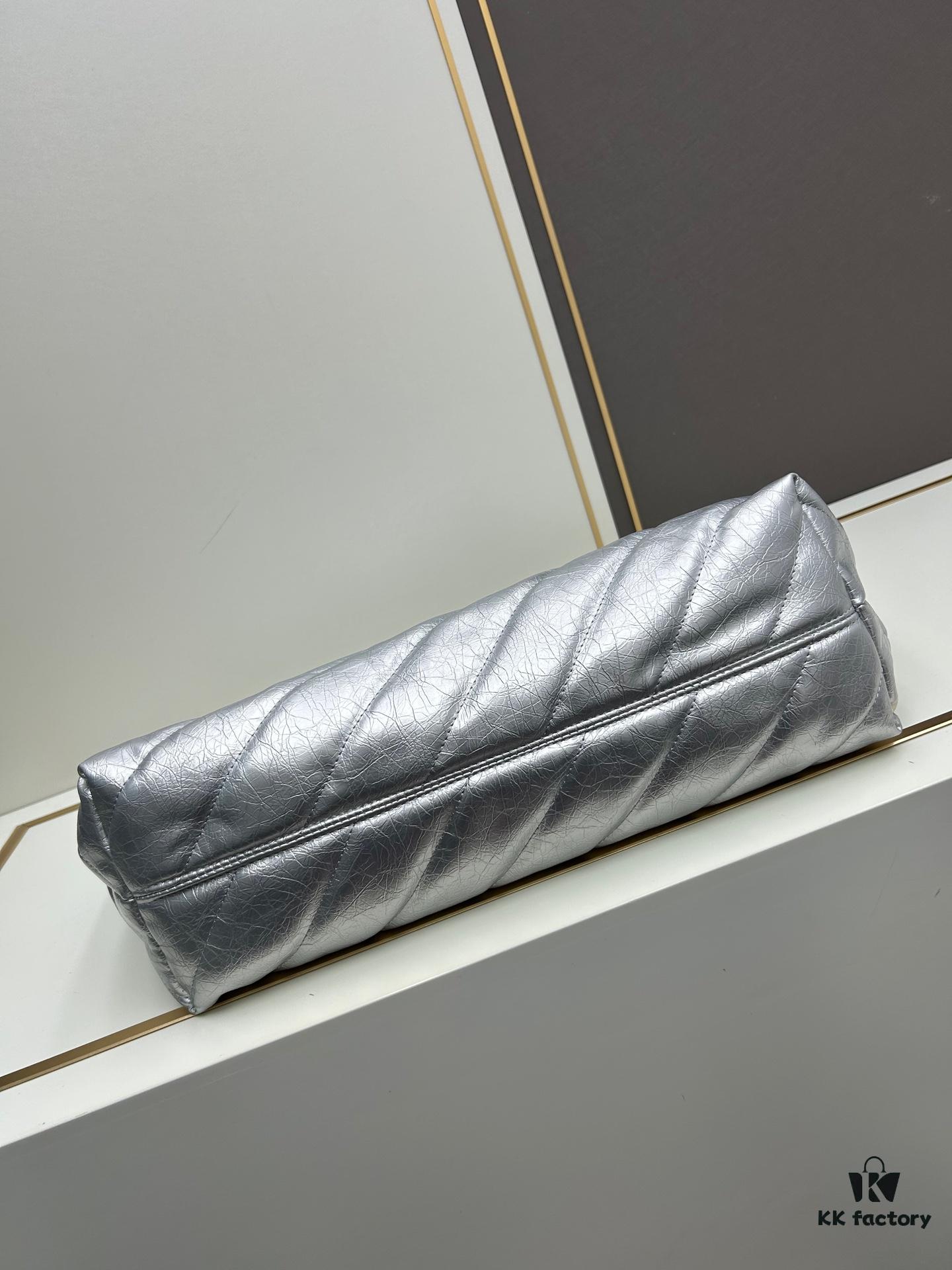 6930642d6e68136f4d9a442d Enter, Cool Girls! Balenciaga Fall/Winter New Bags at Discounted Prices