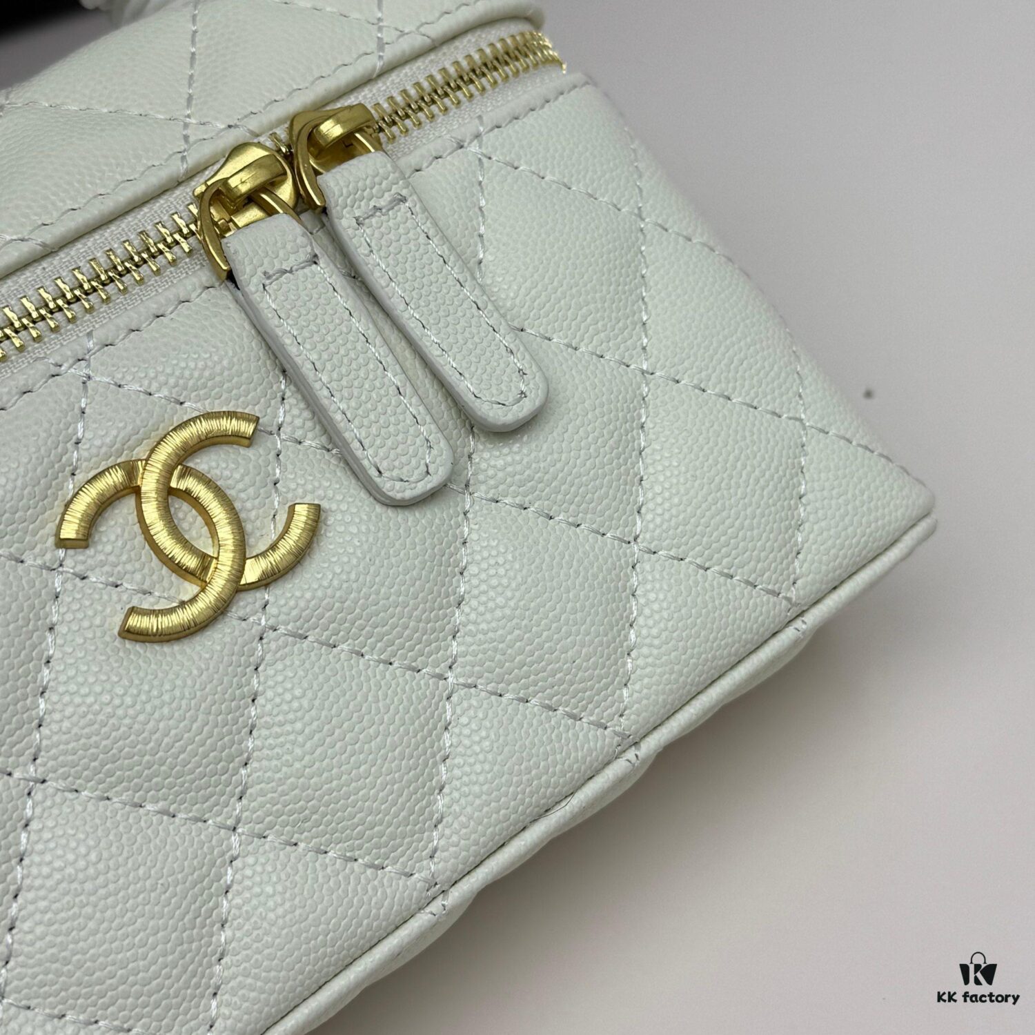 693064436e68136f4d9a4448 Top Grain Calfskin CHANEL 25P Black and Gold Brushed Logo Flat Box Bag