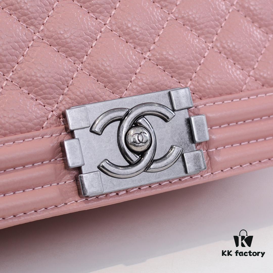 693064516e68136f4d9a4459 Genuine Leather Inside and Out with Original Hardware - Chanel, Imported Top-Grade Calfskin with Crinkled Texture, Thickened Electroplated Hardware, Craftsmanship Comparable to Authentic
