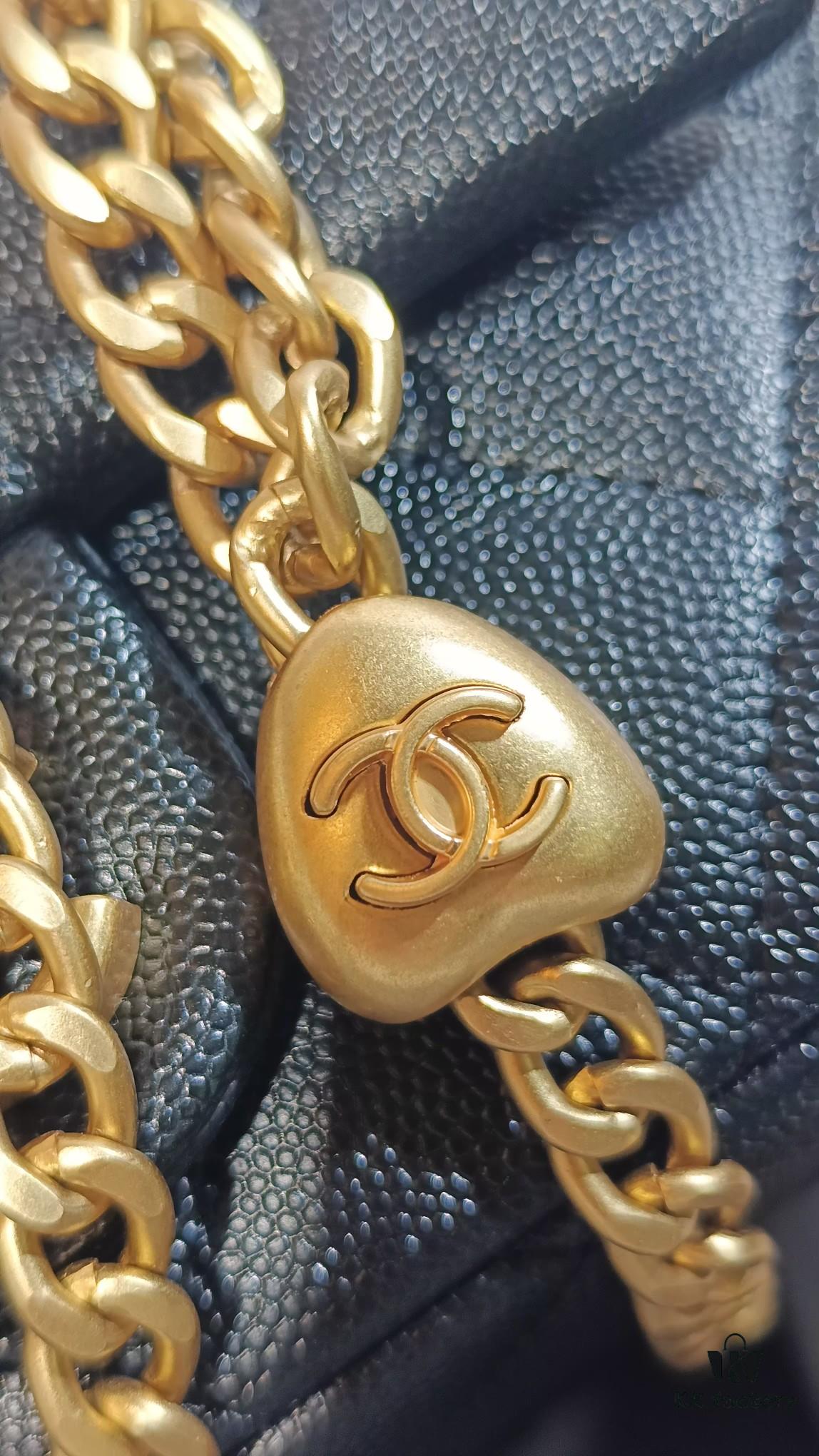 693064836e68136f4d9a4497 Self-shot Background Chanel ❇️23P New Arrival AS3828 💎 Heart Ball vs. Gold Ball?