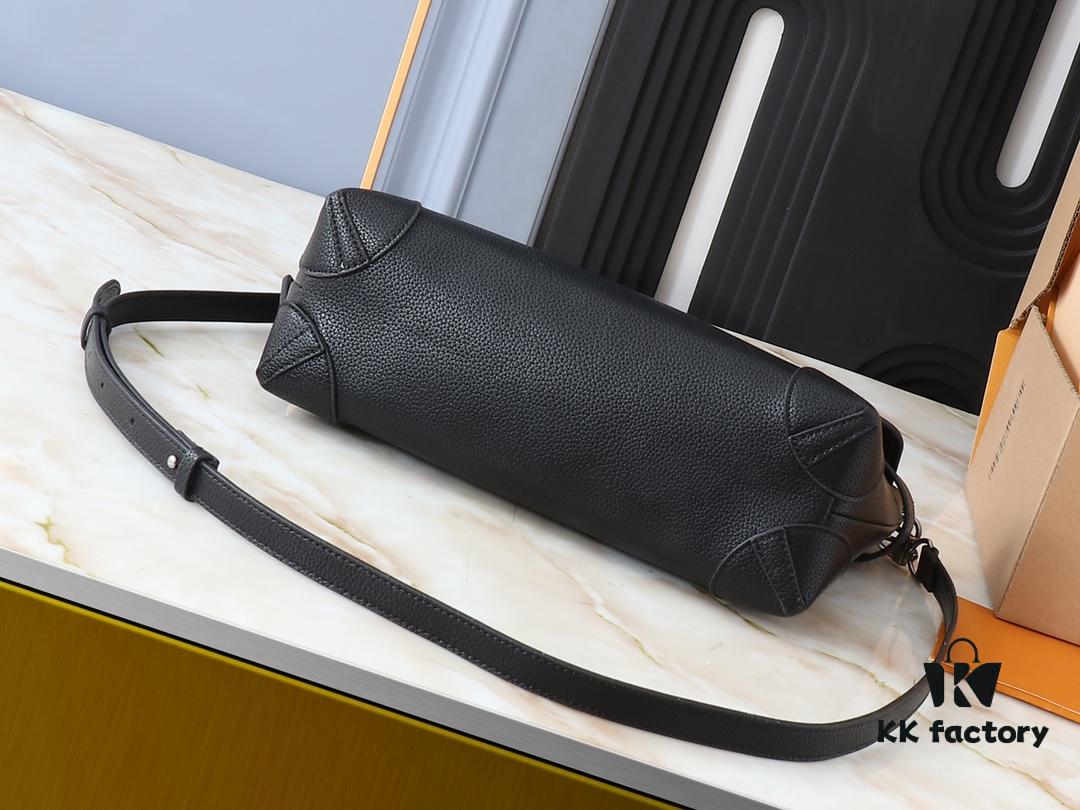 693064ae6e68136f4d9a44c4 Upgraded Original M11607 M11533 M11630 Steamer Crossbody Bag