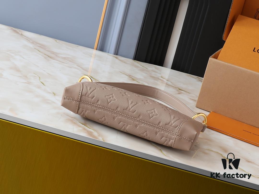 693064af6e68136f4d9a44c5 Upgraded Original M12174 This Pochette Sèvres Belongs to the LV Ski Collection, Ready to Shine in a 'Sparkling' Gunmetal Tone