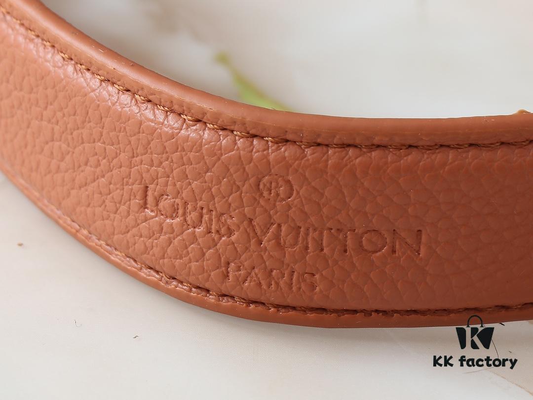 693064b26e68136f4d9a44ce Upgraded Original M12174 This Pochette Sèvres Belongs to the LV Ski Collection, Ready to Shine in a 'Sparkling' Gunmetal Tone