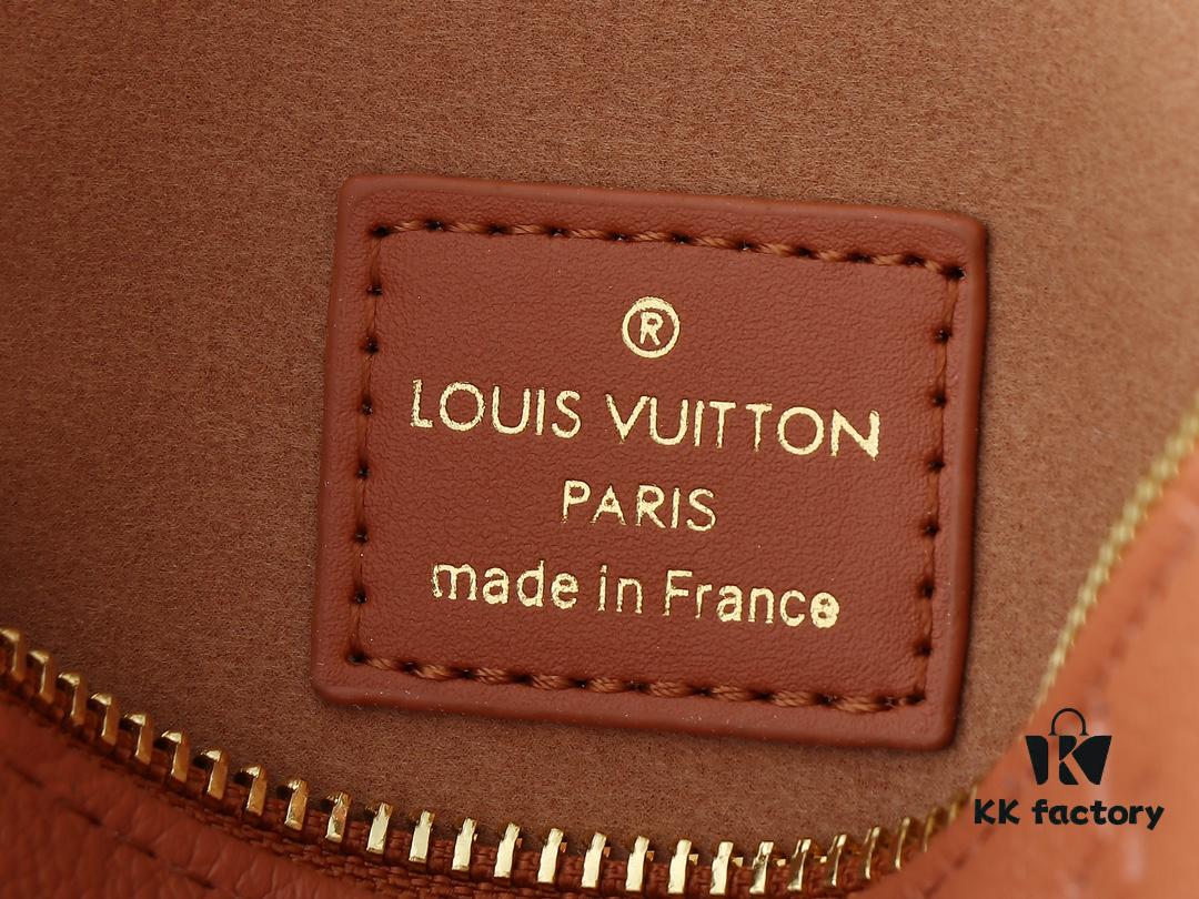693064b46e68136f4d9a44d3 Upgraded Original M12174 This Pochette Sèvres Belongs to the LV Ski Collection, Ready to Shine in a 'Sparkling' Gunmetal Tone