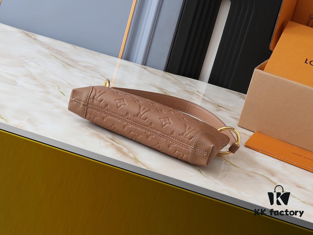 693064b96e68136f4d9a44de Upgraded Original M12174 Pochette Sèvres from the LV Ski Collection, Ready to Shine in 'Lustrous' Gunmetal Tone