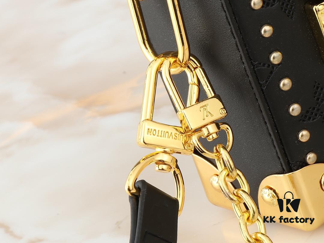 693064d56e68136f4d9a4516 Upgraded Original M46356 M46358 2025 Spring Runway Horizontal Mini Trunk LV Side Trunk Eileen Gu Box Bag