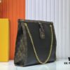 693065136e68136f4d9a4596 Upgraded Model No. M13137 (Large), M13140 (Small) – 2025 Cruise Nova Small and Medium Handbags