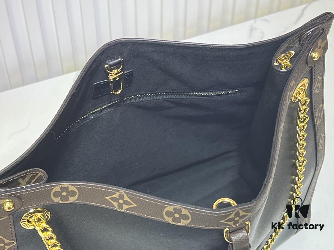 693065156e68136f4d9a4599 Upgraded Model No. M13137 (Large), M13140 (Small) – 2025 Cruise Nova Small and Medium Handbags