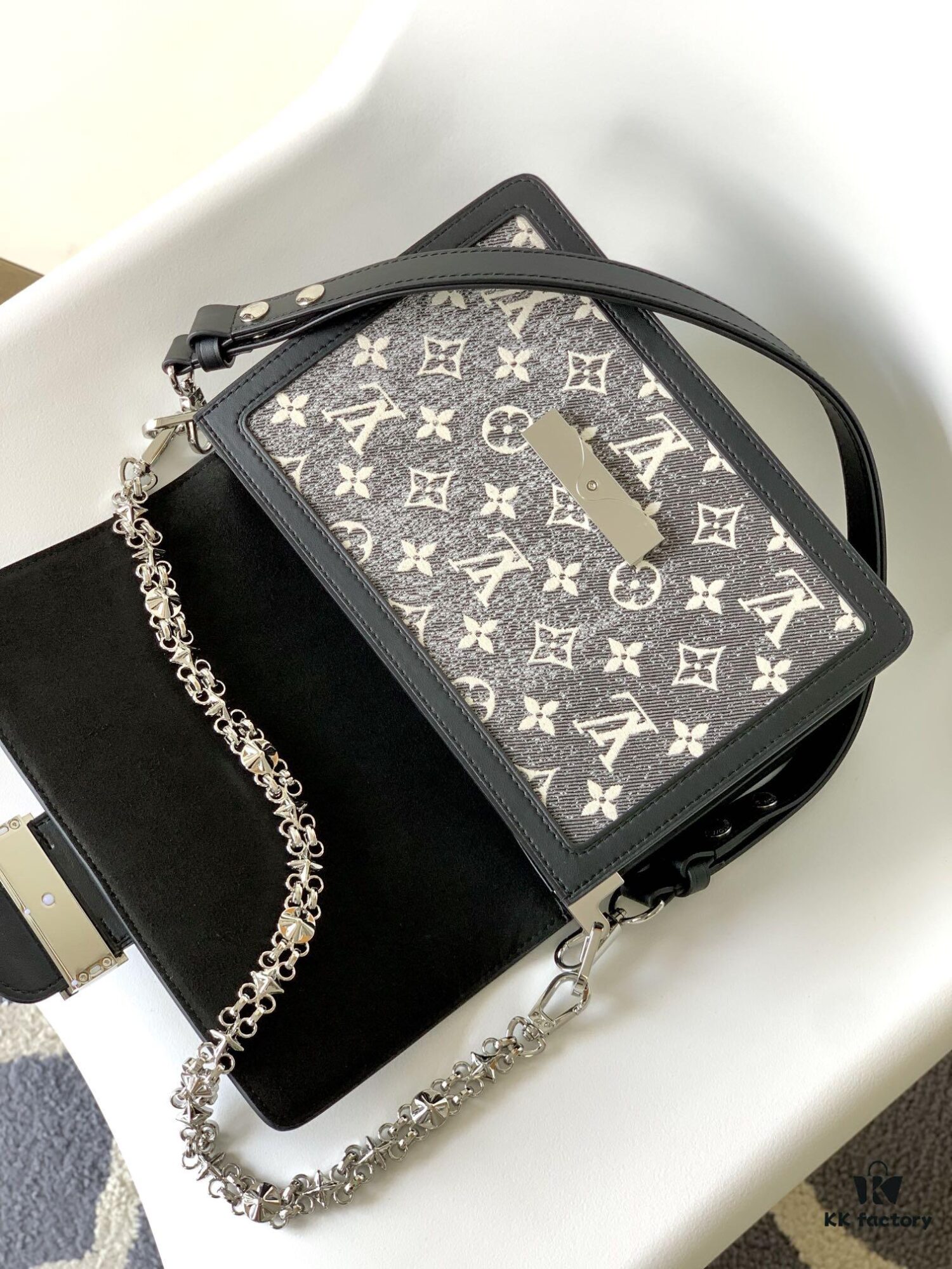 693065616e68136f4d9a462a Special Offer M21458 Top-Quality Original Surplus Dauphine Medium Handbag in Monogram Jacquard Denim