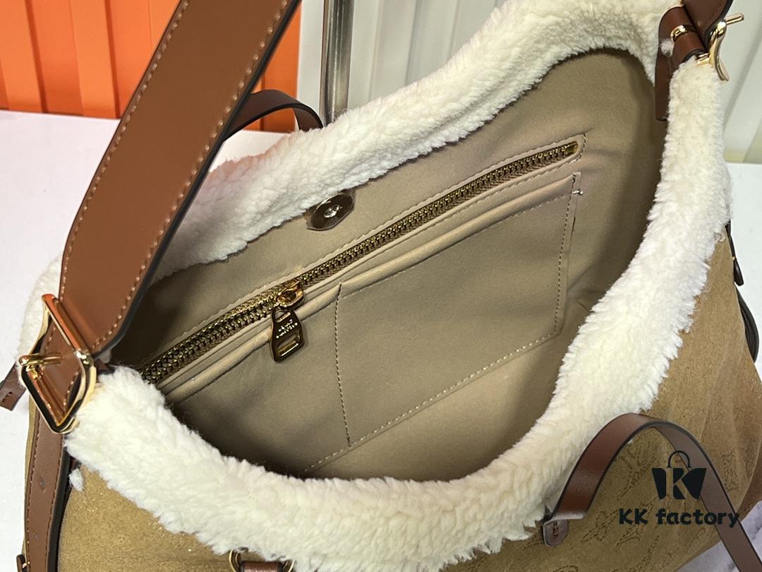 693065716e68136f4d9a464e M11843 M46203 (Suede Leather with Digital Perforation Technique, Aligned Pattern) CarryAll Small Bag from LV Ski Collection