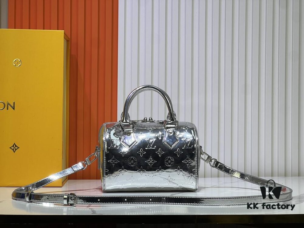 693065ad6e68136f4d9a46cd M11987 Speedy Bandoulière 20 Handbag