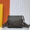 693065b76e68136f4d9a46dc Authentic High-End Quality LV M67692# M47542 Exclusive New Arrival Cosmetic Pouch Classic Monogram Handheld Bag