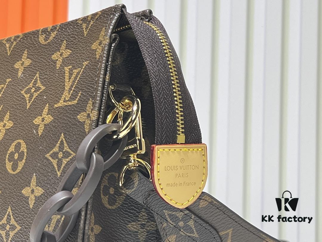 693065b86e68136f4d9a46de Authentic High-End Quality LV M67692# M47542 Exclusive New Arrival Cosmetic Pouch Classic Monogram Handheld Bag