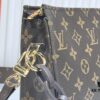 693065ba6e68136f4d9a46e0 Authentic High-End Quality LV M67692# M47542 Exclusive New Arrival Cosmetic Pouch Classic Monogram Handheld Bag