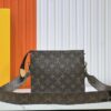 693065bb6e68136f4d9a46e1 Authentic High-End Quality LV M67692# M47542 Exclusive New Arrival Cosmetic Pouch Classic Monogram Handheld Bag
