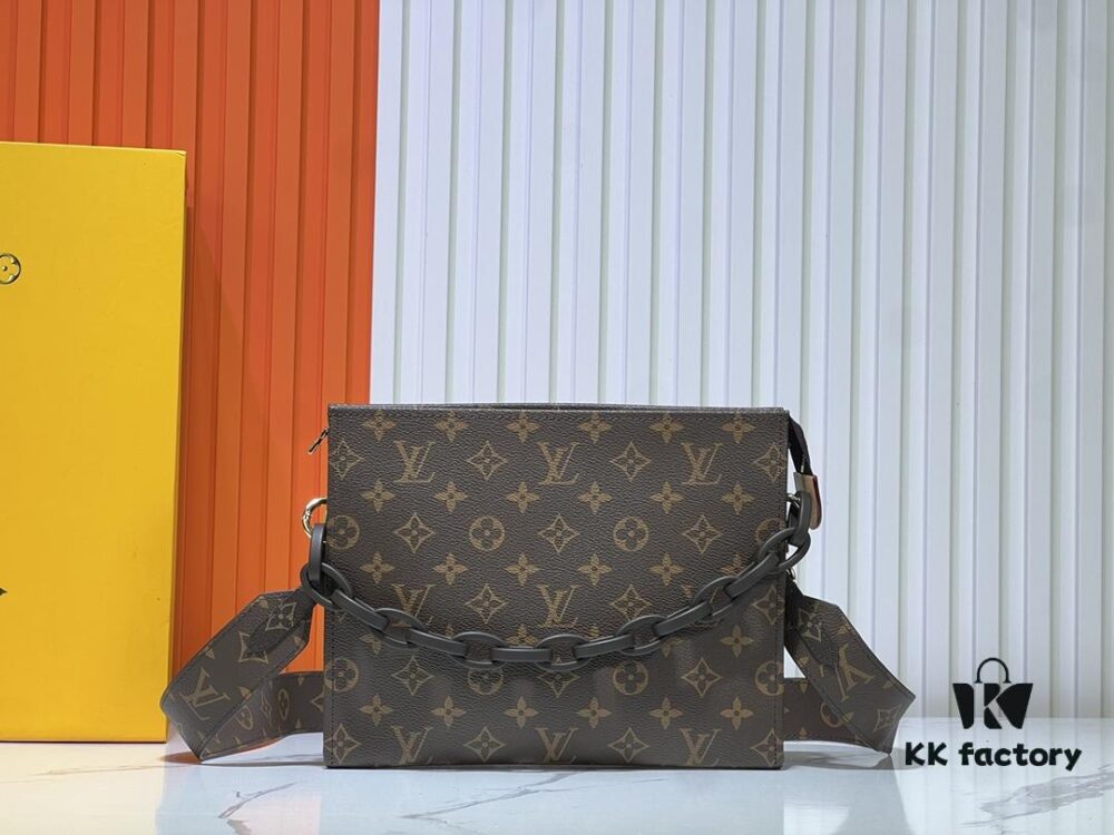 693065bd6e68136f4d9a46e7 Authentic High-End Quality LV M67692# M47542 Exclusive New Arrival Rose Series Cosmetic Bag Classic Monogram Clutch Wash Pouch