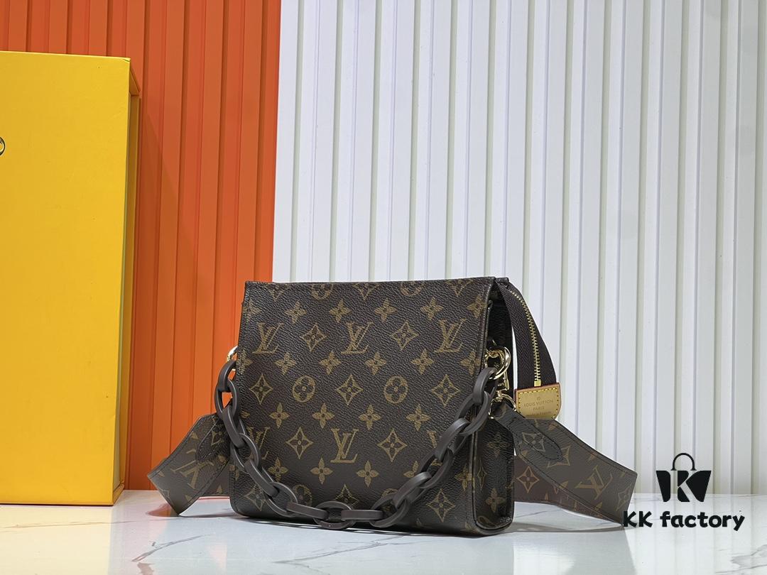 693065c06e68136f4d9a46eb Authentic High-End Quality LV M67692# M47542 Exclusive New Arrival Cosmetic Pouch Classic Monogram Handheld Bag