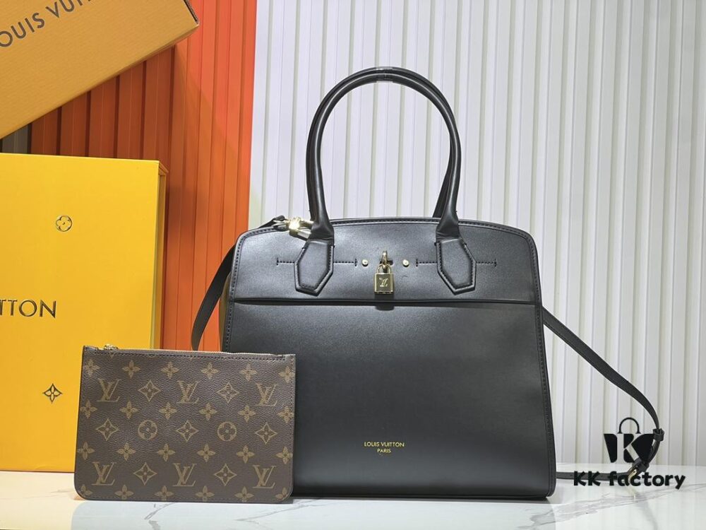 693066326e68136f4d9a47dc M12005 M12556 M12337 City Steamer Large Handbag