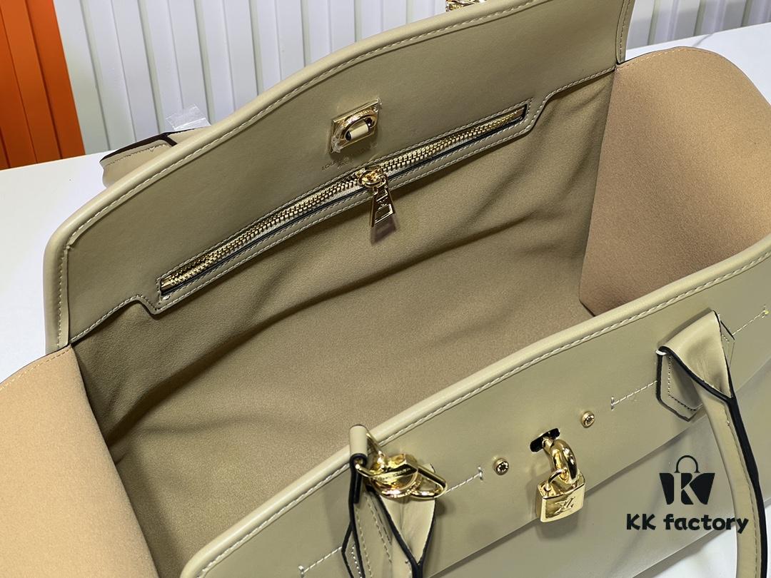 6930663b6e68136f4d9a47eb M12005 M12556 M12337 City Steamer Large Handbag