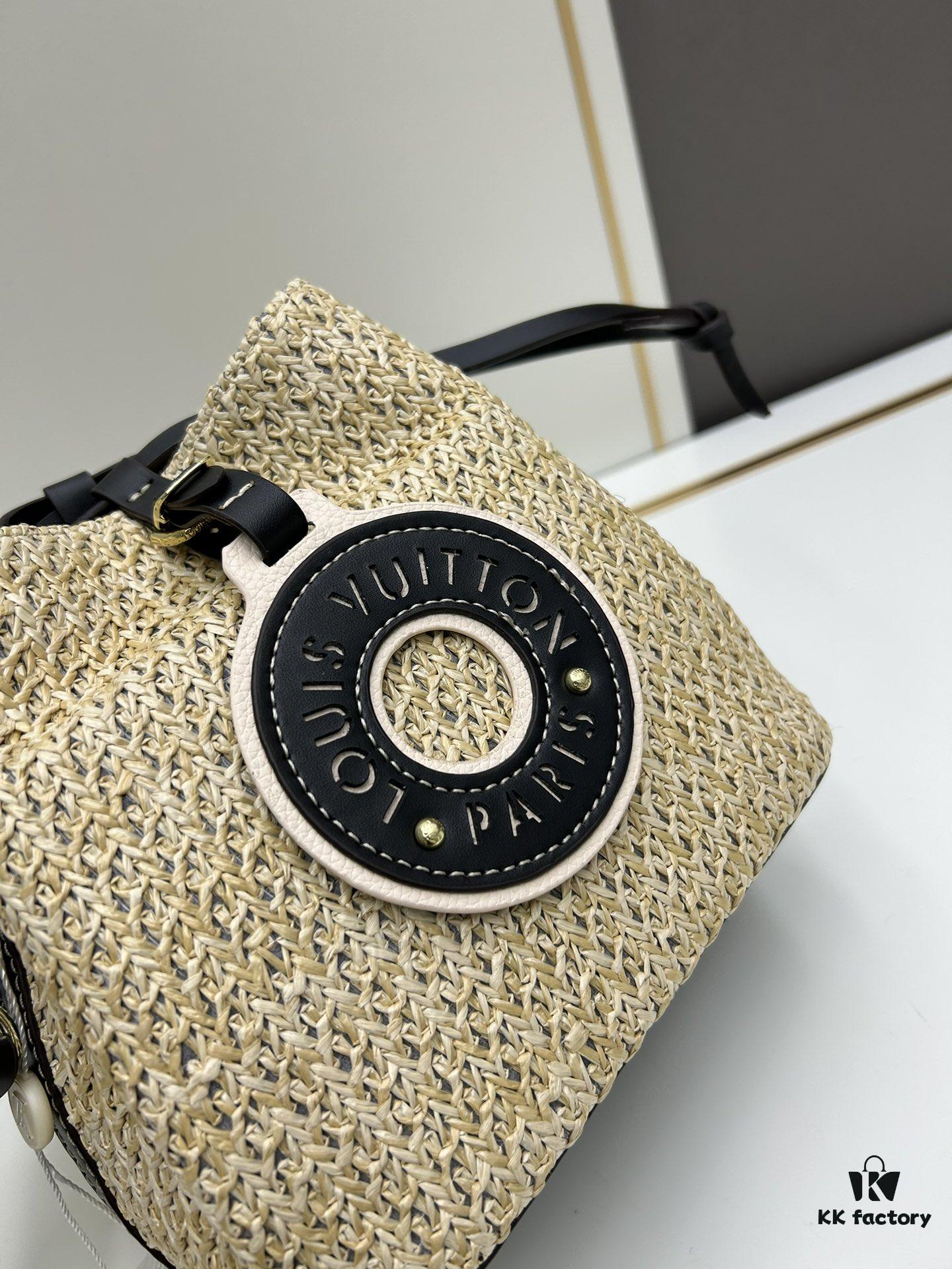 6930666d6e68136f4d9a484d New Small LV NOE PURSE Bucket Bag in Raffia Leather