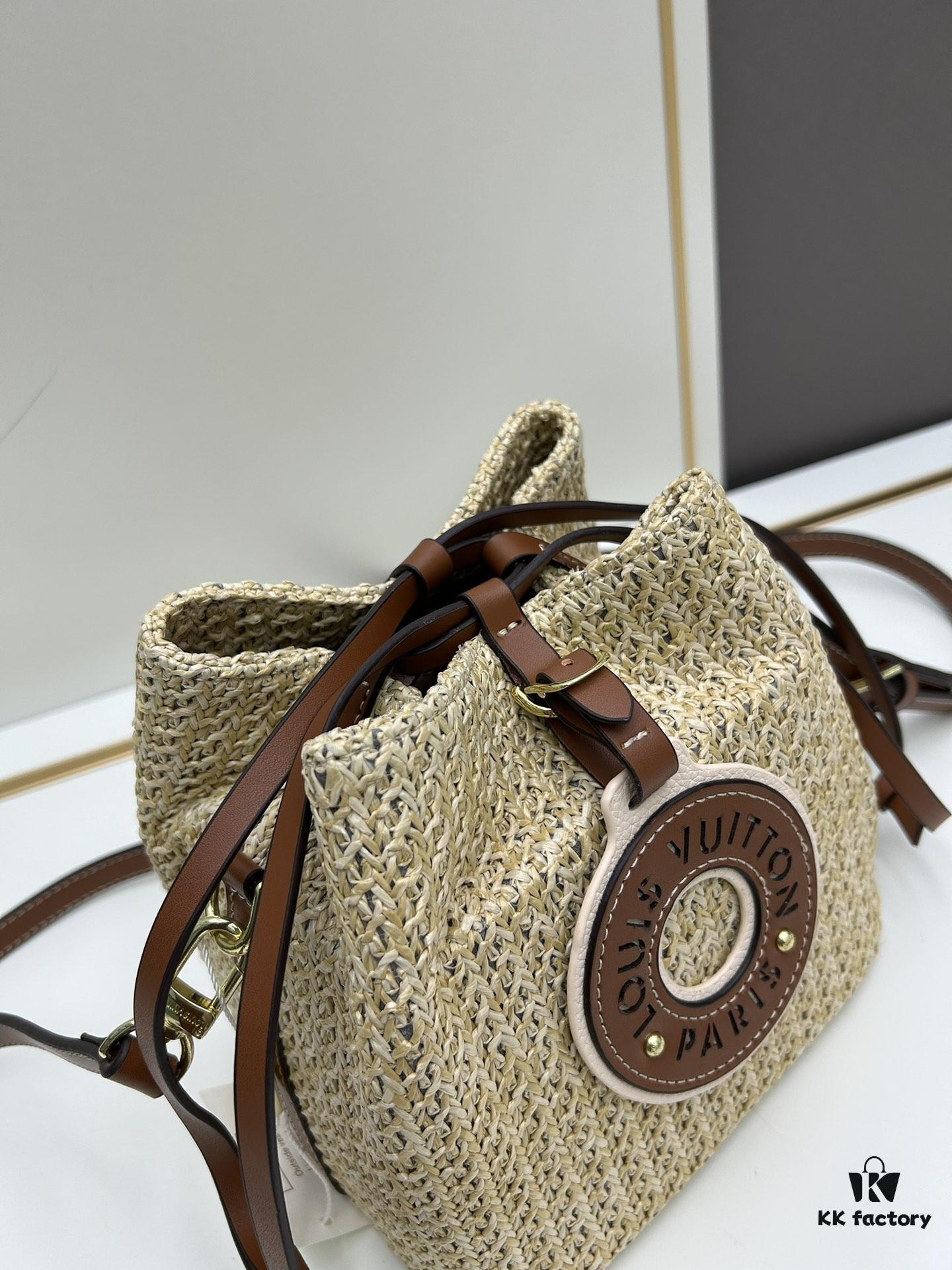 693066726e68136f4d9a4855 New Small LV NOE PURSE Bucket Bag in Raffia Leather