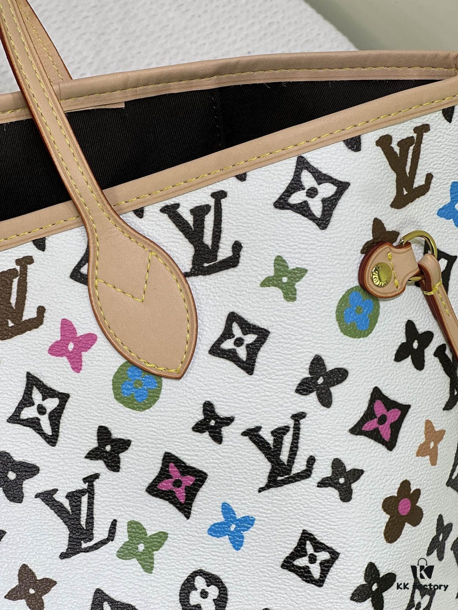 693066eb6e68136f4d9a4931 M45684 M45685 M40995 Tote MM Handbag with Monochrome Stripes in Cream and LVs on Pink Background