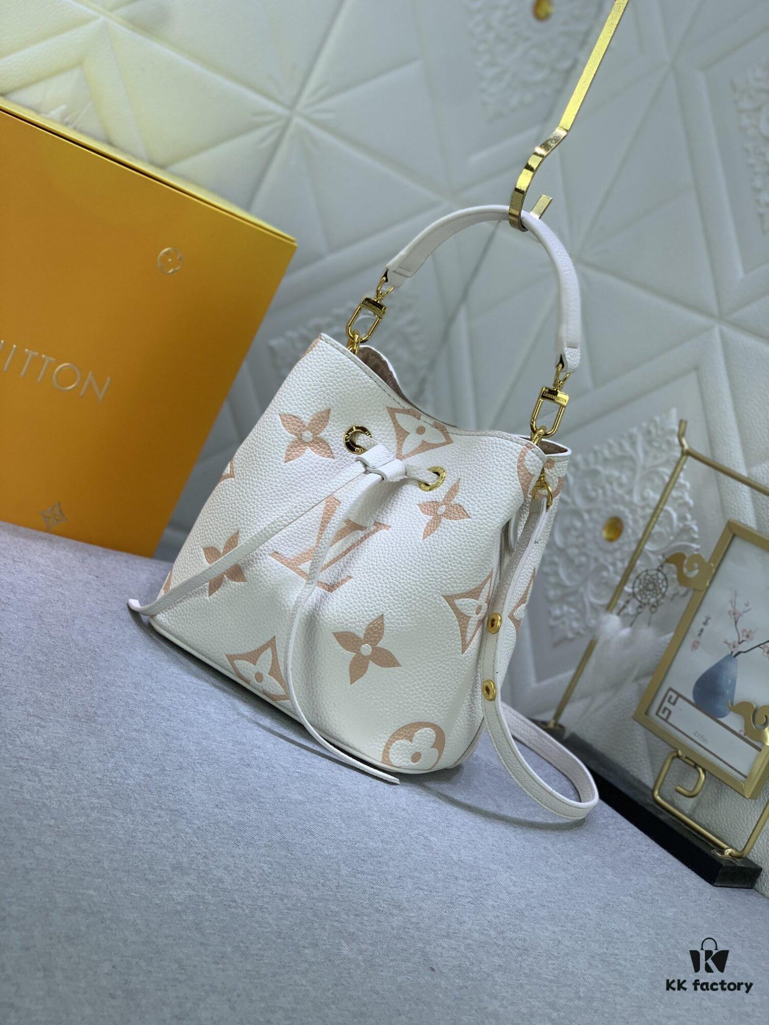 6930673d6e68136f4d9a49c4 Upgraded Original Néonoé BB Handbag in Spring Hues