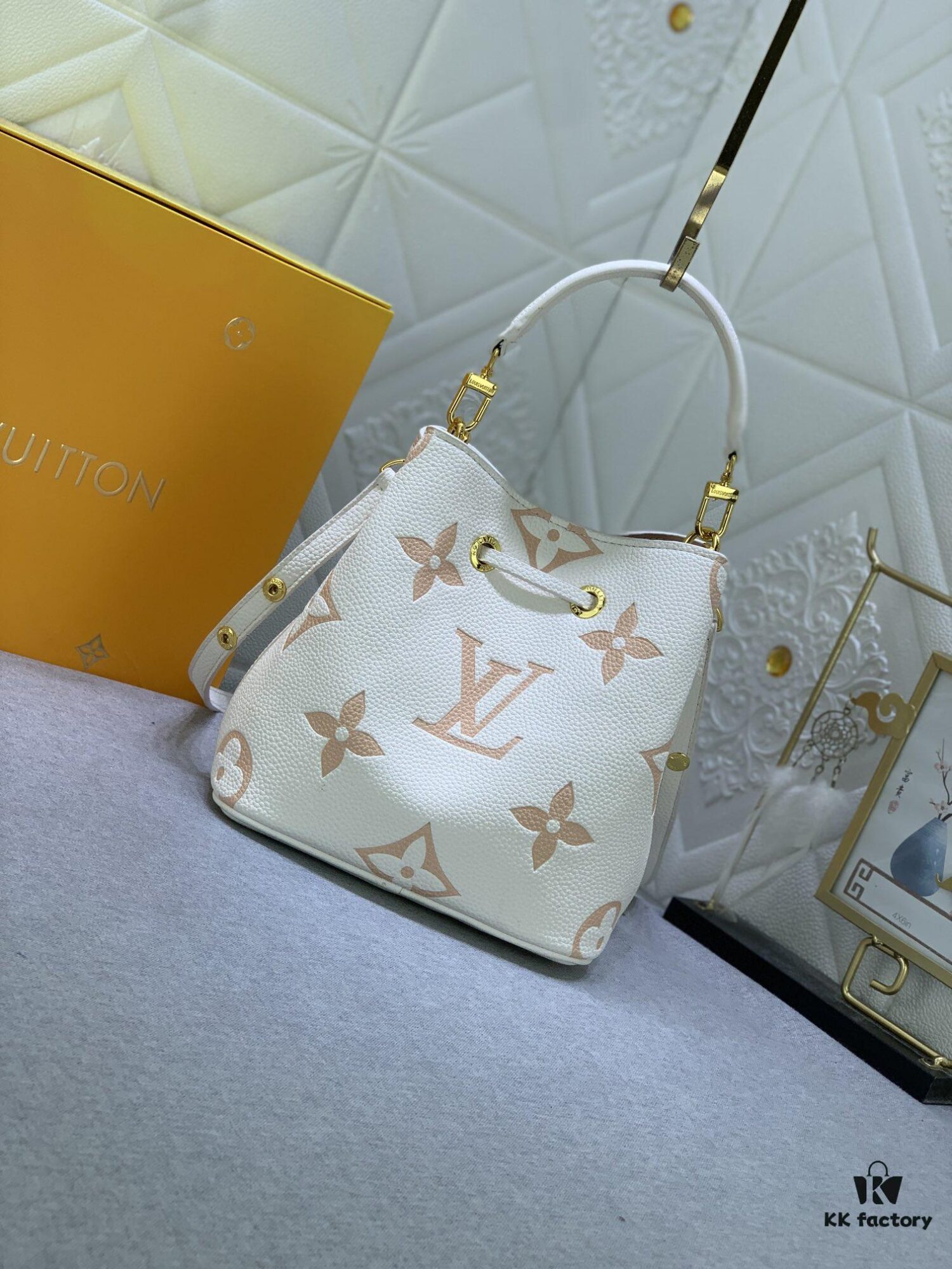 6930673f6e68136f4d9a49c5 Upgraded Original Néonoé BB Handbag in Spring Hues