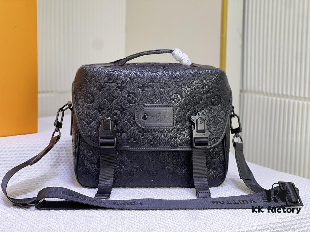 693067666e68136f4d9a4a01 M46972 Vintage Flower, Black Flower LV Trail Messenger Bag