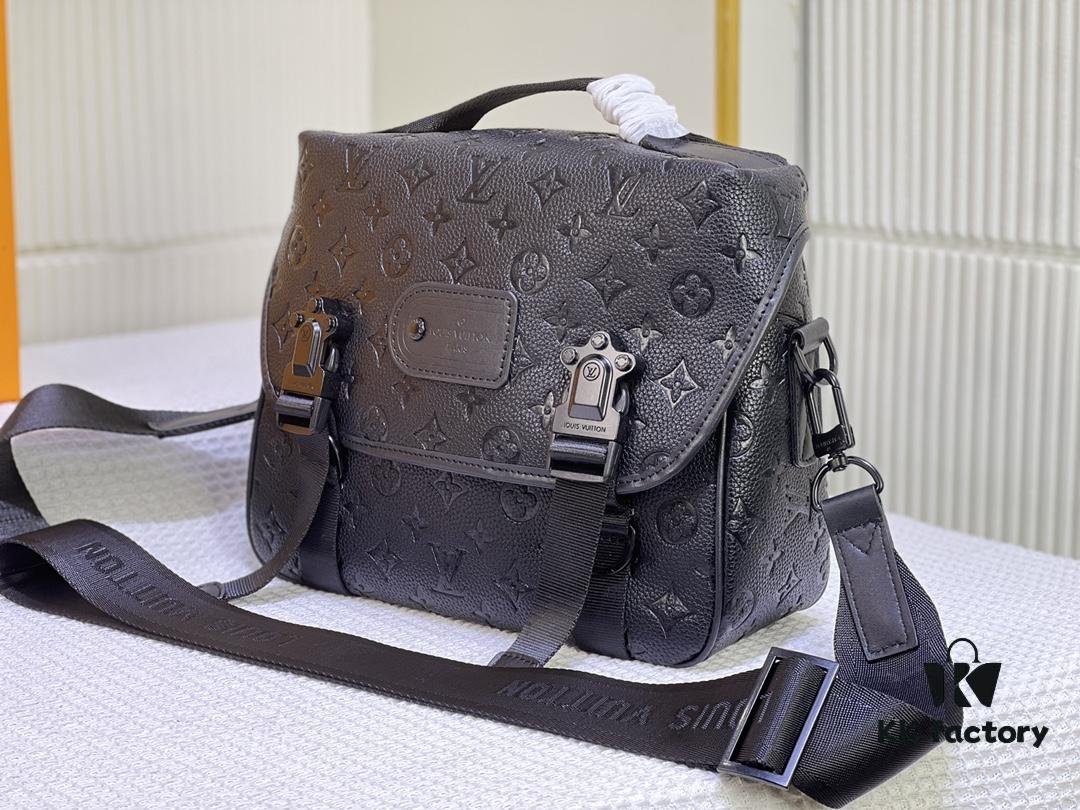 693067666e68136f4d9a4a03 M46972 Vintage Flower, Black Flower LV Trail Messenger Bag