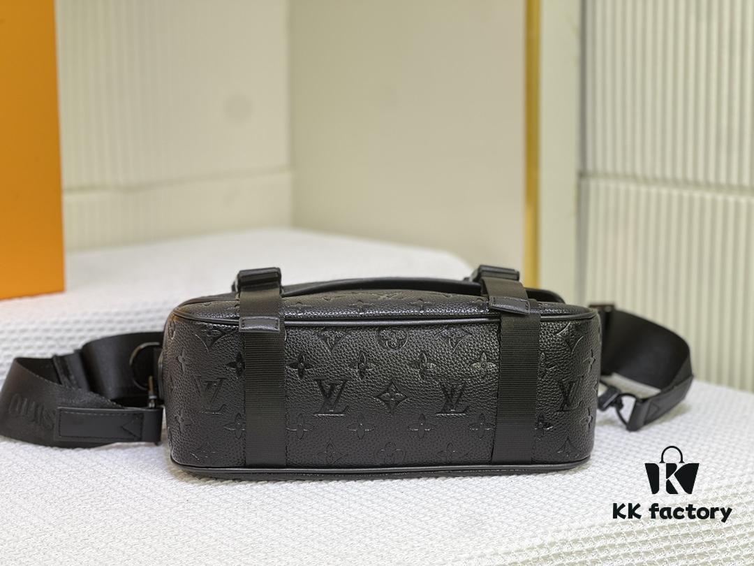 693067666e68136f4d9a4a04 M46972 Vintage Flower, Black Flower LV Trail Messenger Bag