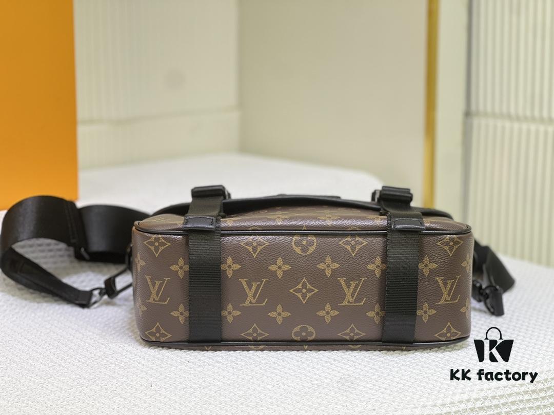 6930676f6e68136f4d9a4a11 M46972 Vintage Flower, Black Flower LV Trail Messenger Bag
