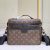 693067716e68136f4d9a4a15 M46972 Vintage Flower, Black Flower LV Trail Messenger Bag
