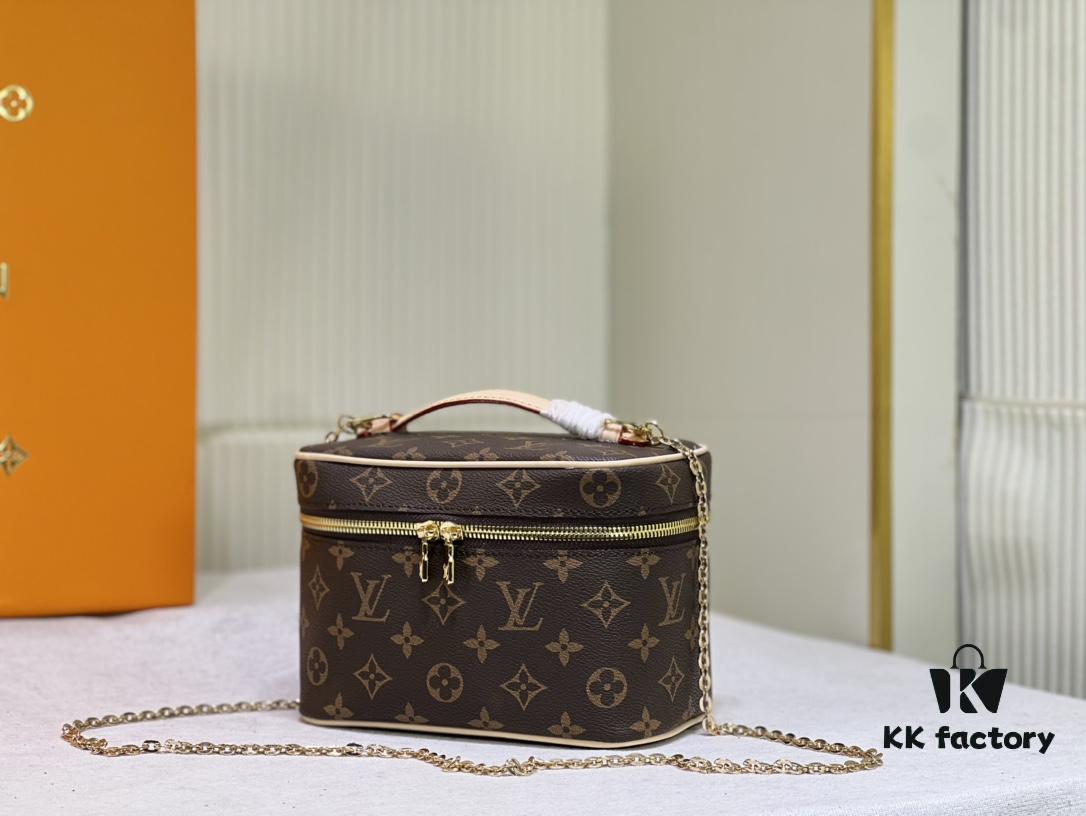 693067a76e68136f4d9a4a77 M44495 42263Nice Mini Cosmetic Case