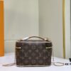 693067a86e68136f4d9a4a78 M44495 42263Nice Mini Cosmetic Case