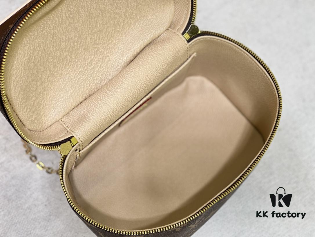693067a96e68136f4d9a4a7c M44495 42263Nice Mini Cosmetic Case