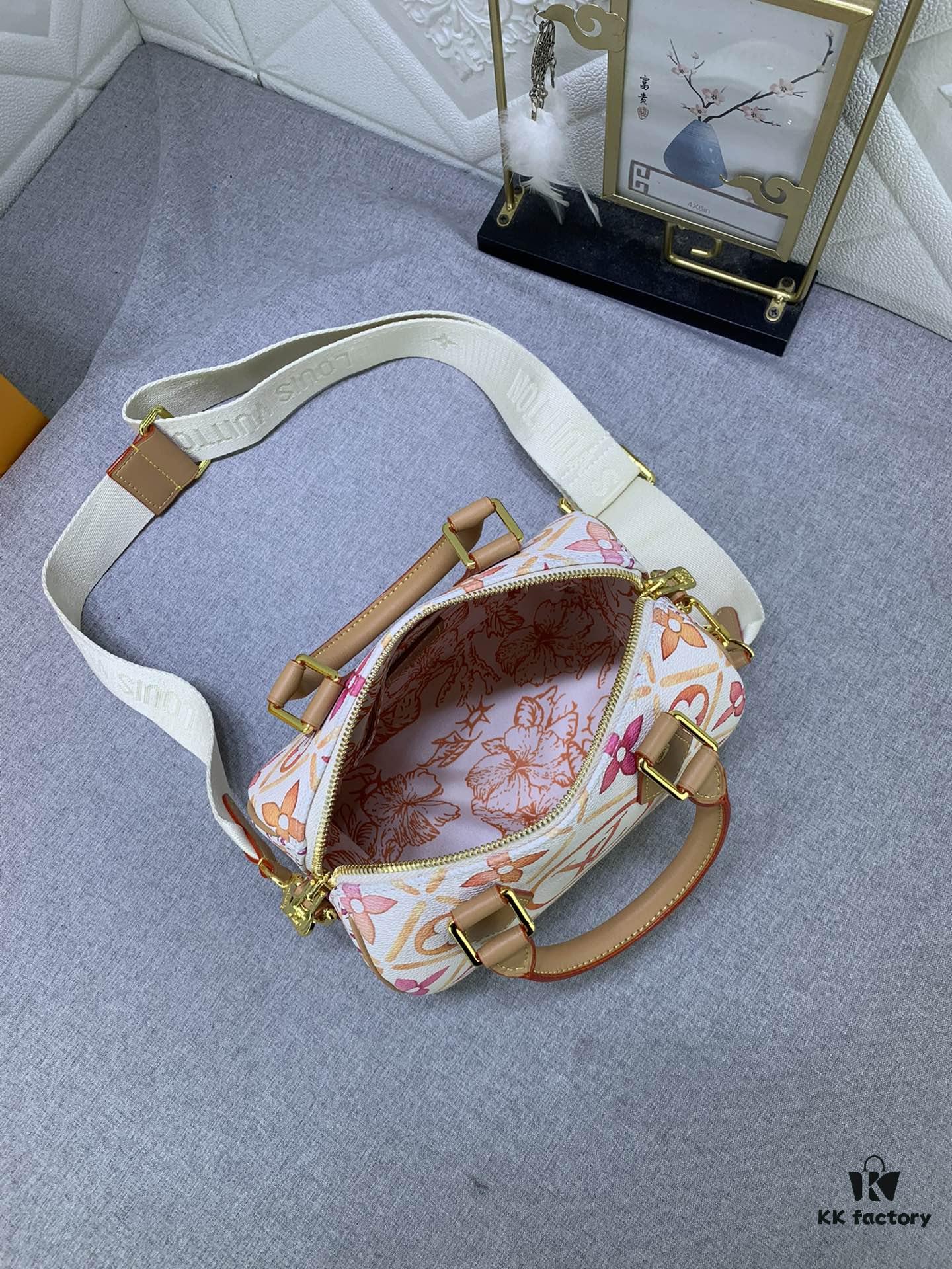 693067b96e68136f4d9a4a98 Upgraded Original M11209 M46234 Speedy Bandoulière 20 Handbag from the LV By The Pool Collection