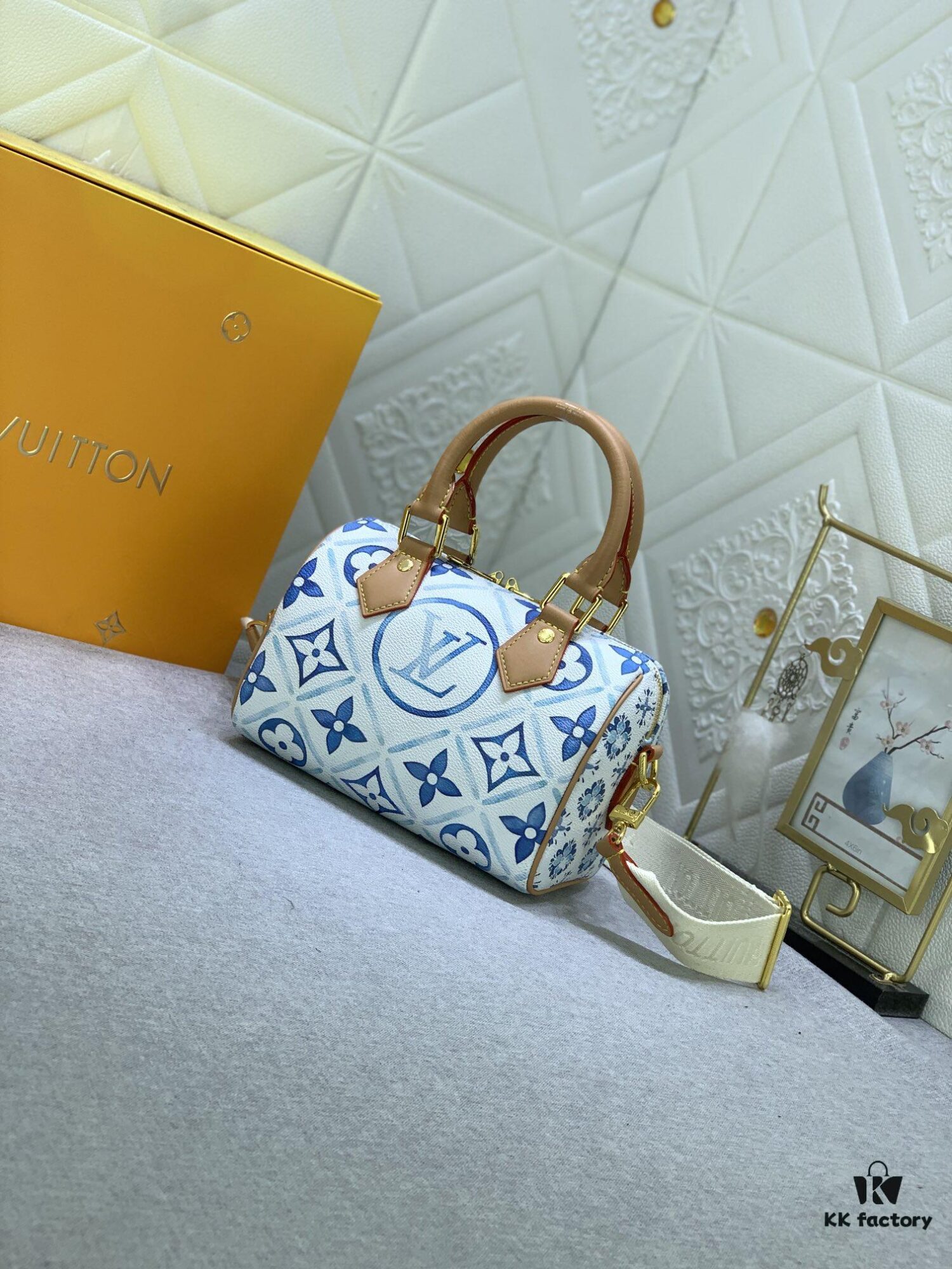693067bb6e68136f4d9a4a99 Upgraded Original M11209 M46234 Speedy Bandoulière 20 Handbag from the LV By The Pool Collection