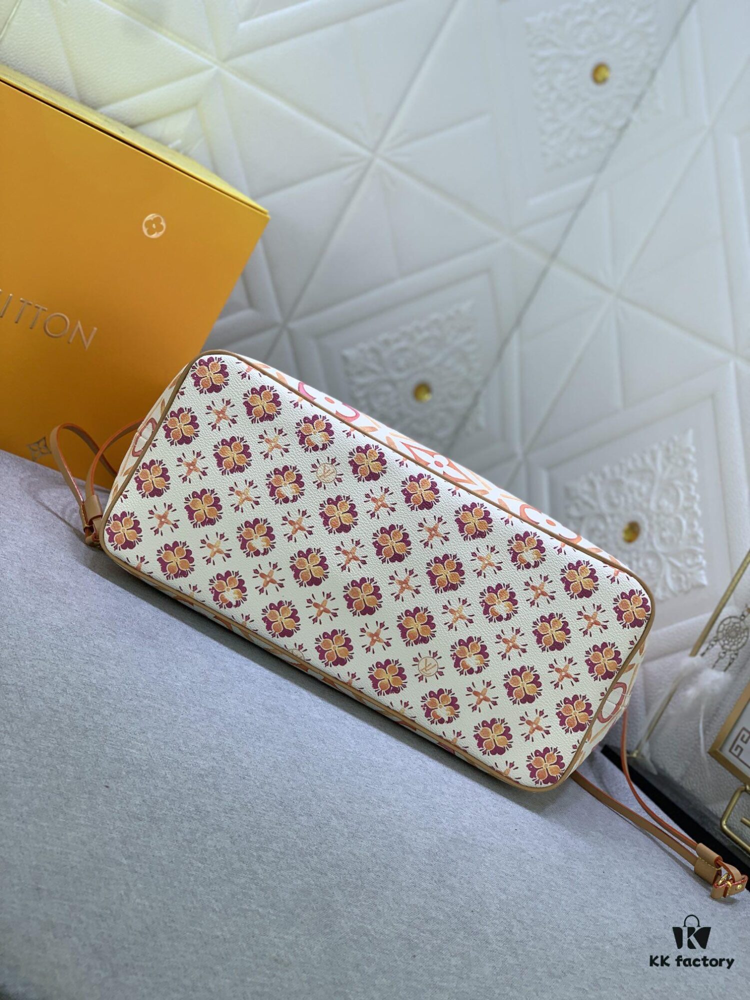 693067c86e68136f4d9a4aae Upgraded Original M25317 M11263 M40995 This Medium Neverfull Tote Bag Features a Monogram Tiles Canvas Construction with Leather Trims Defining the Top and Handles