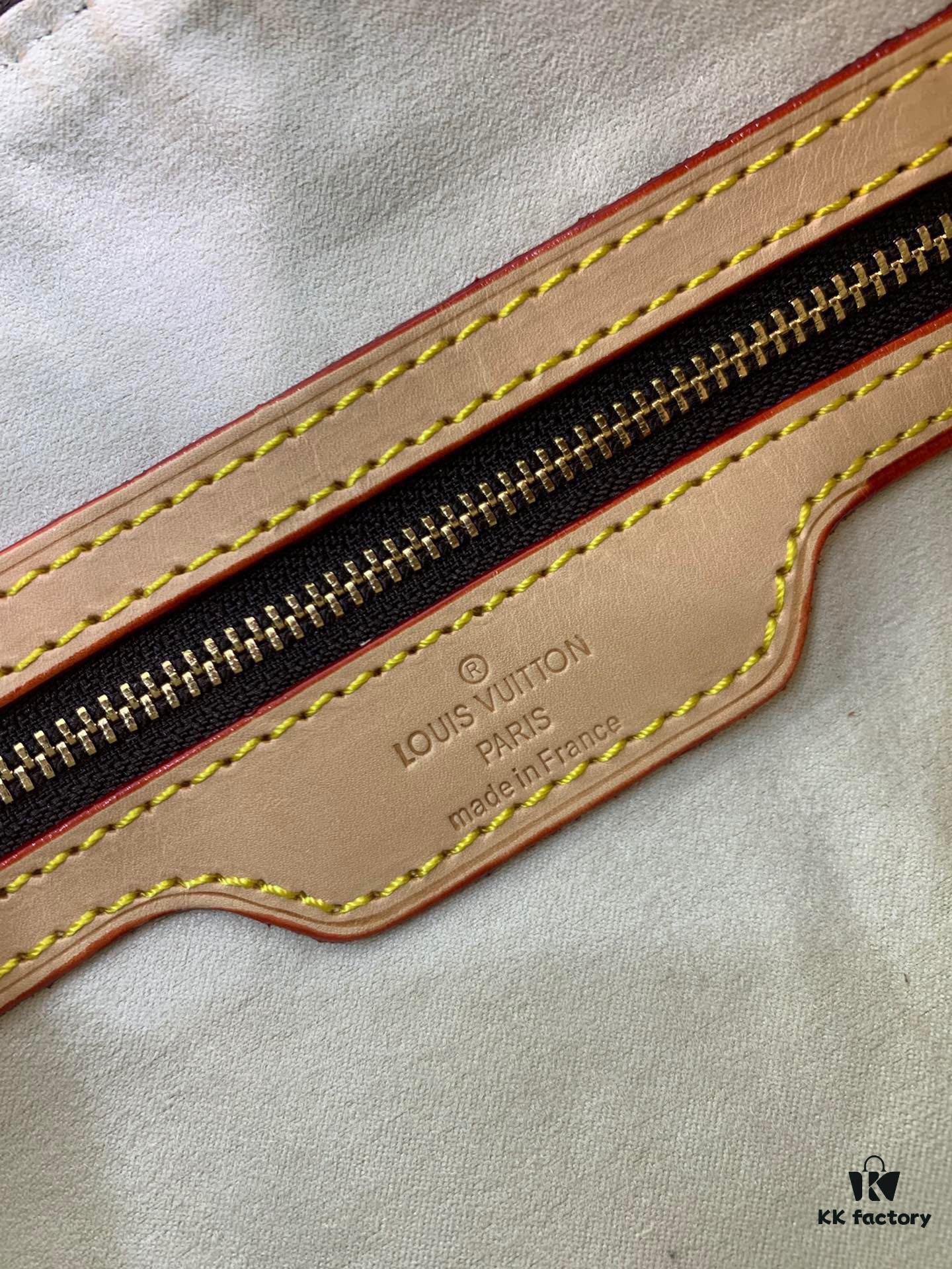 693067e26e68136f4d9a4ad6 Authentic LV M40719 Original Leather Popular Style Korean Vintage Bag Trendy and Practical