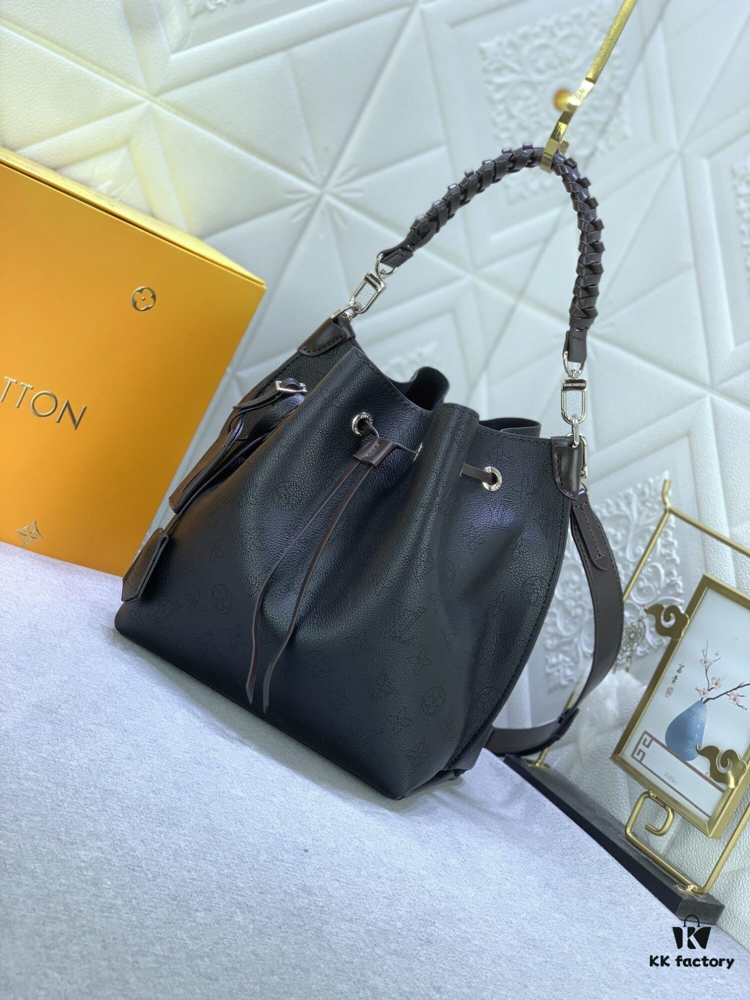 693067f76e68136f4d9a4af0 Upgraded Original M59554 Full Leather Bucket Bag Series MURIA Handbag M55800 Muria Tote