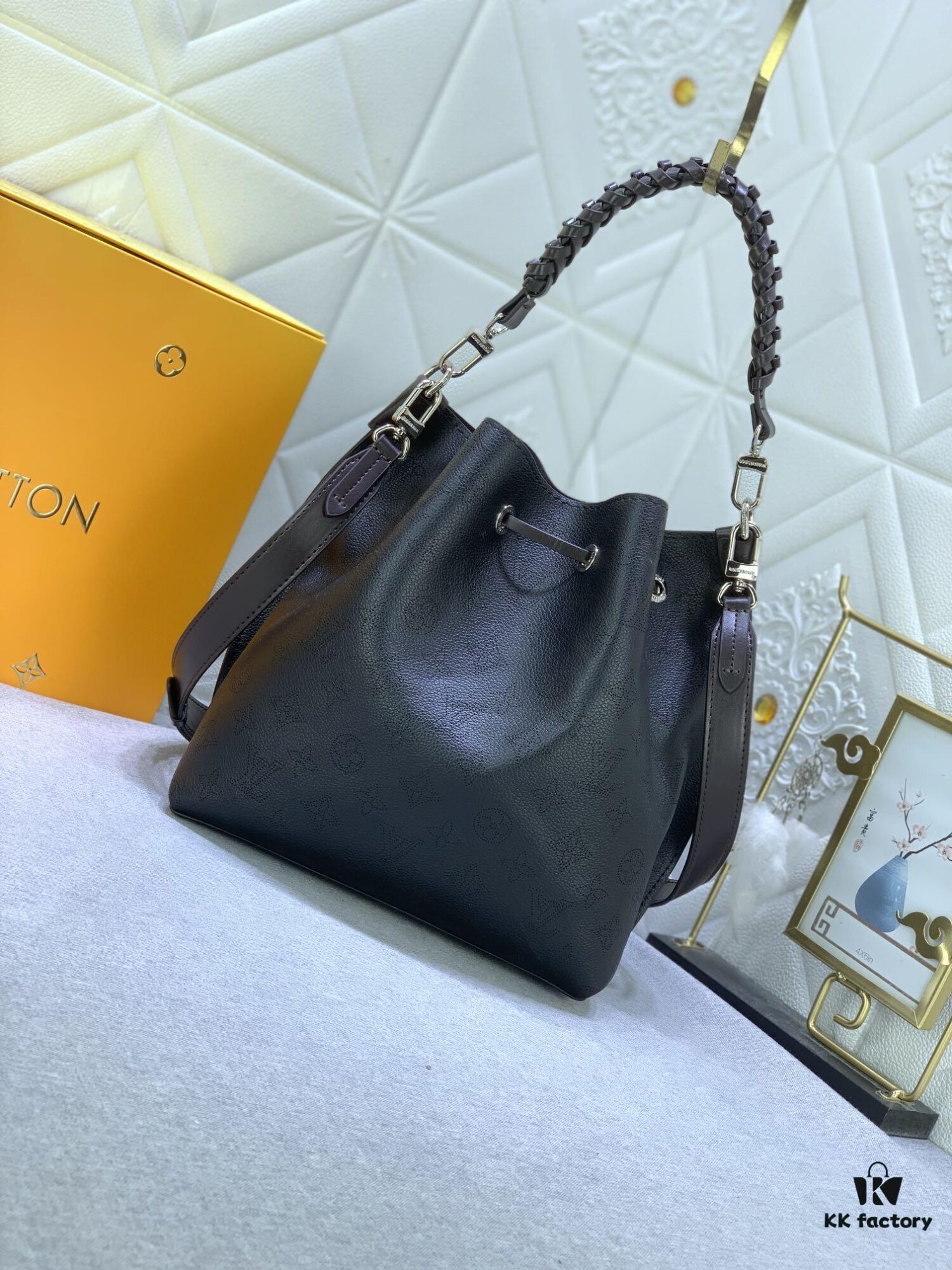 693067f86e68136f4d9a4af1 Upgraded Original M59554 Full Leather Bucket Bag Series MURIA Handbag M55800 Muria Tote